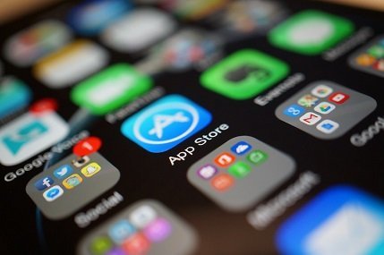 تاثیر قطعی اینترنت در ایران بر تبلیغات، فروش، معاملات و کسب و کارهای اینترنتی/ تهدید 80 هزار شغل با قطع اینترنت/ کاهش 70 درصدی فروش نمایش